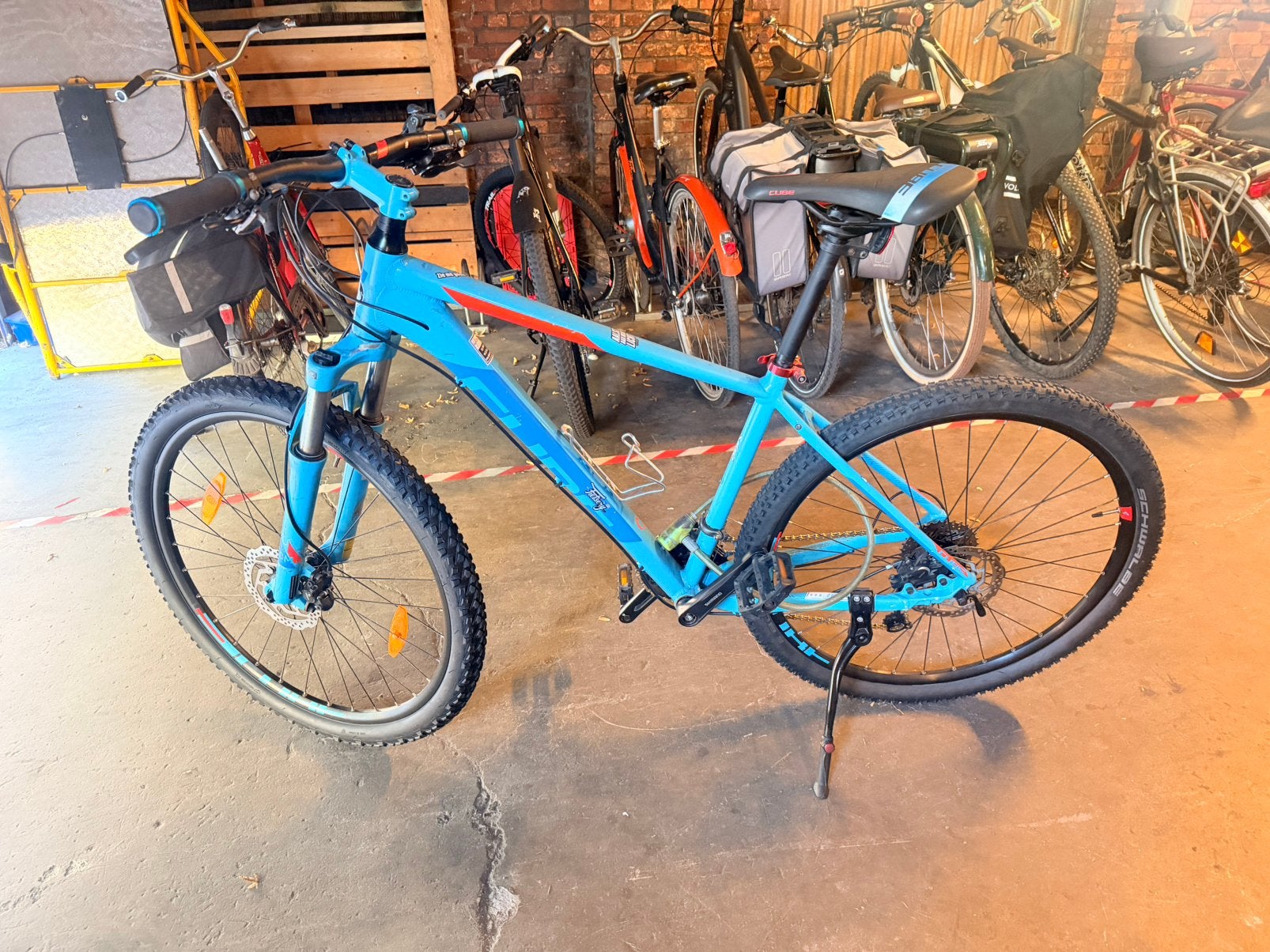 Cube-fiets, 27,5 inch. De banden zijn in goede staat, Fietsen en Brommers, Ophalen, Zo goed als nieuw, Schijfrem