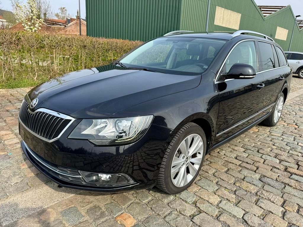 Skoda Superd 1.6 TDi 1r Main 132.000 km Logboek Automaat, Auto's, Skoda, Automaat, Euro 5, Bedrijf, Diesel