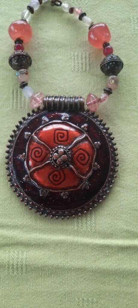 Vintage Ikita Paris ketting met hanger, Ophalen of Verzenden, Gebruikt, Rood, Met hanger