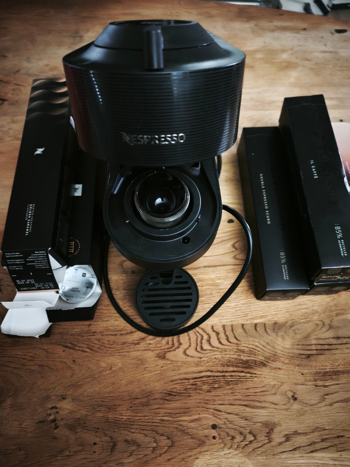 Nespresso machine + 7 doosjes koffie, Enlèvement ou Envoi