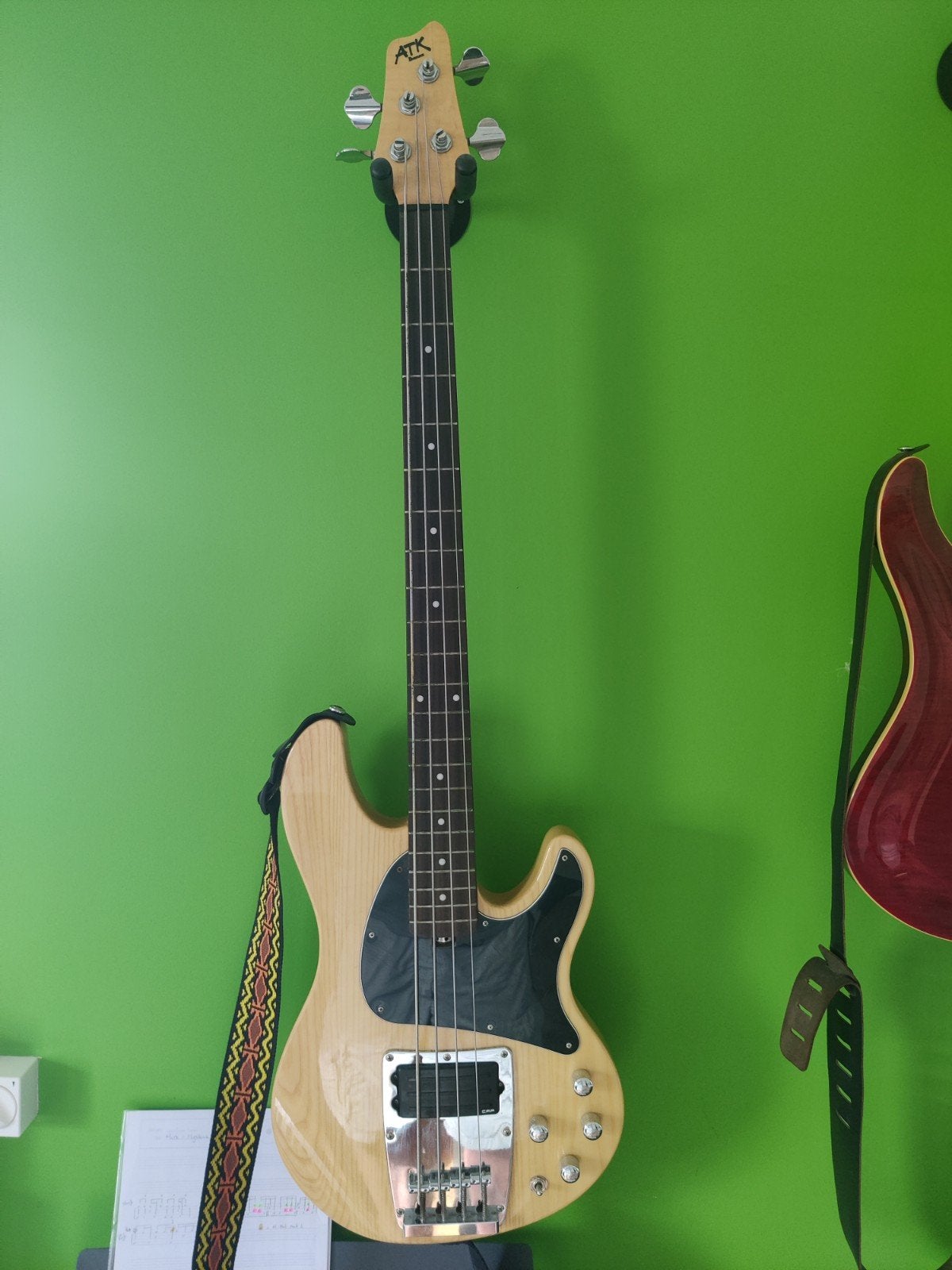 Guitare basse Ibanez ATK 200NT, Musique & Instruments, Instruments à corde | Guitares | Basses, Enlèvement, Comme neuf, Électrique