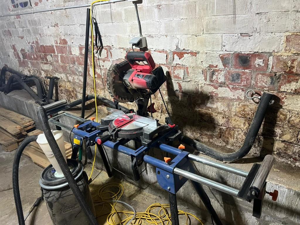 Skill verstekzaag, Doe-het-zelf en Bouw, Gereedschap | Zaagmachines, Ophalen, 600 tot 1200 watt, Afkortzaag, 30 tot 70 mm