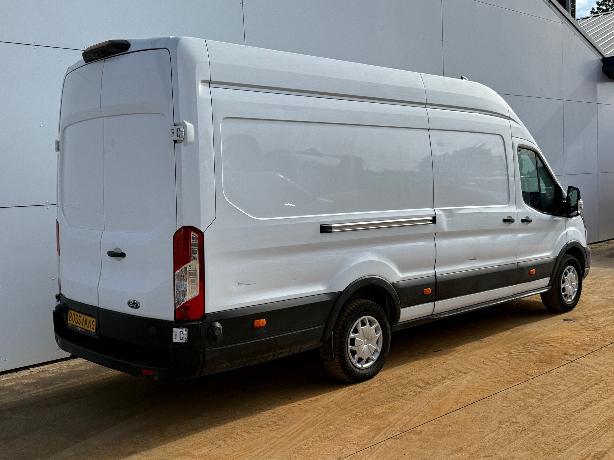 Ford e-Transit 68kWh 184PK L4H3 316km WLTP 94,7% (SOH) BEV S, Auto's, Automaat, 0 cilinders, Gebruikt, 2905 kg