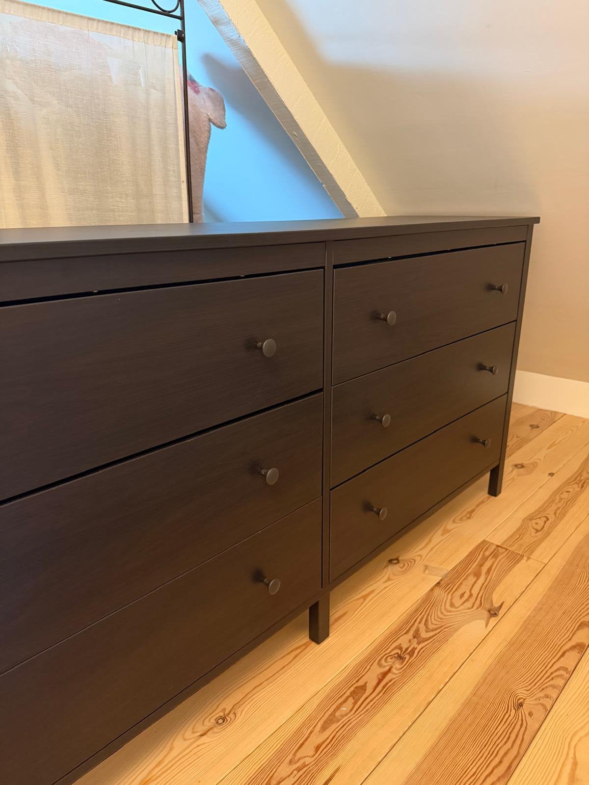 Donkere ikea kledingkast, Huis en Inrichting, Kasten | Dressoirs, Ophalen, Zo goed als nieuw