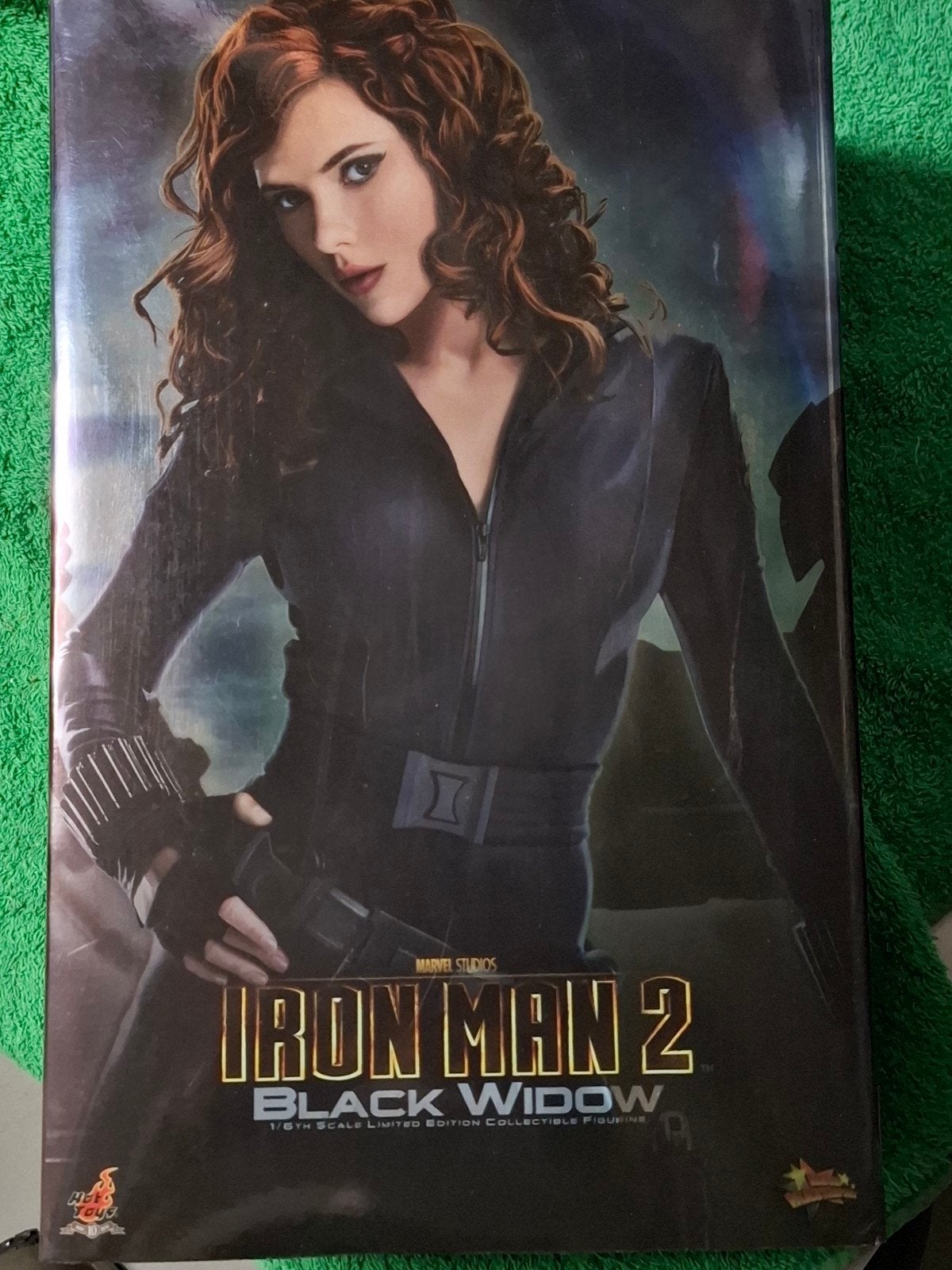 Black widow 1/6 hot toys, Verzamelen, Ophalen of Verzenden, Zo goed als nieuw, Film, Actiefiguur of Pop