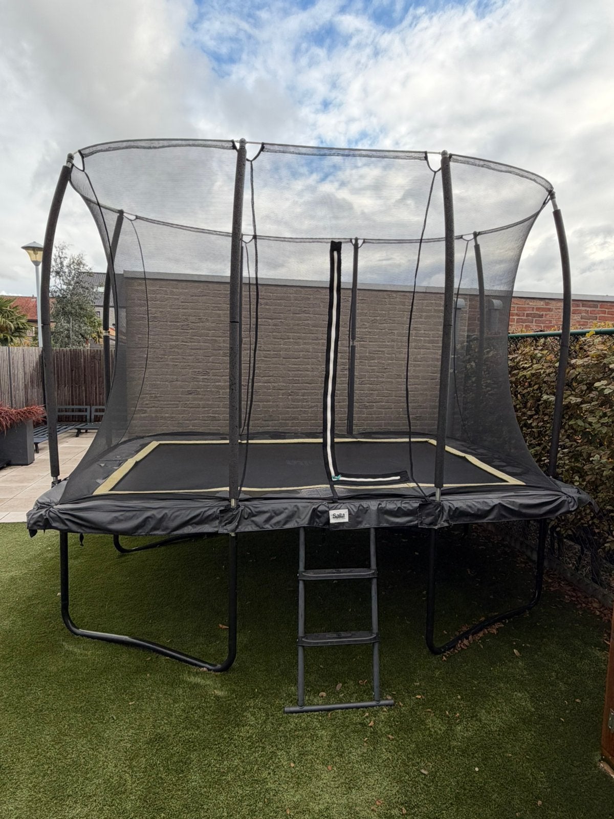 Trampoline salta, Ophalen, Gebruikt