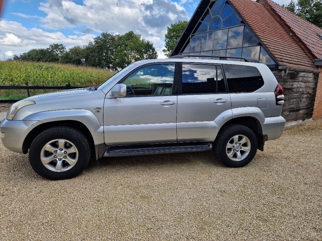 Toyota Land Cruiser 2.8D, Auto's, Beige, 4 cilinders, Leder, Diesel