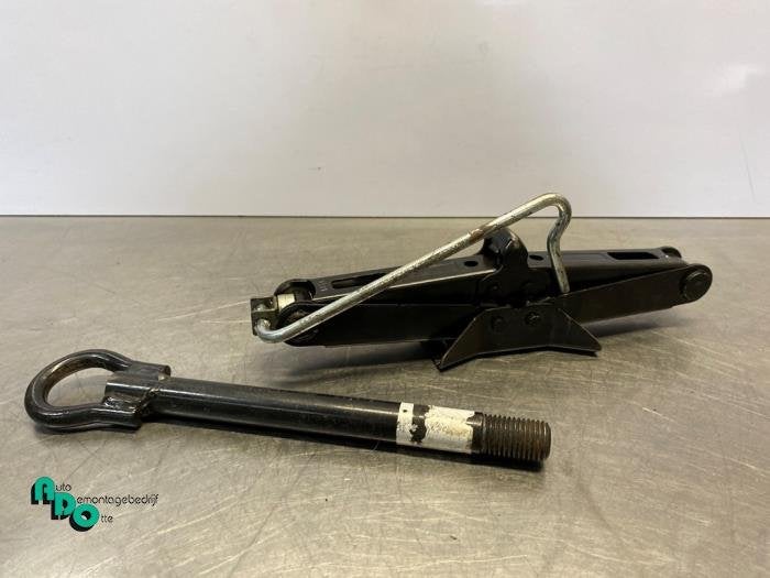 Ensemble cric d'un Renault Clio (Clio 4 12-), Renault, -, 3 mois de garantie, Utilisé