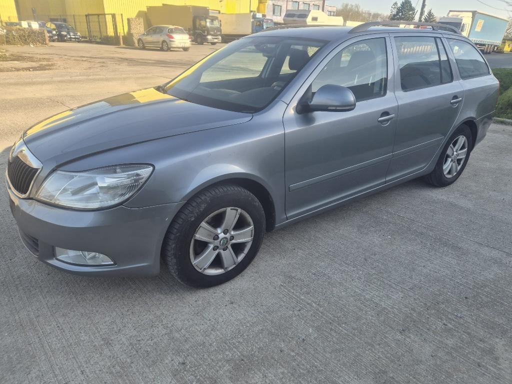 Skoda Octavia Break 1.6 Diesel, Auto's, Euro 5, Bedrijf, 5 deurs, Te koop