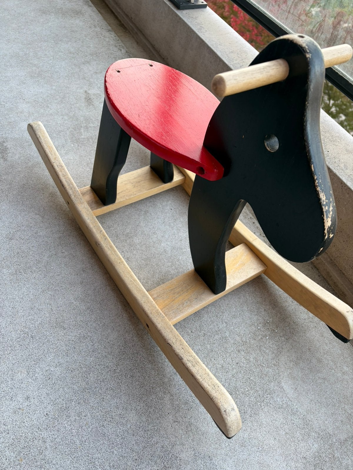 Cheval en bois, Enlèvement, Comme neuf