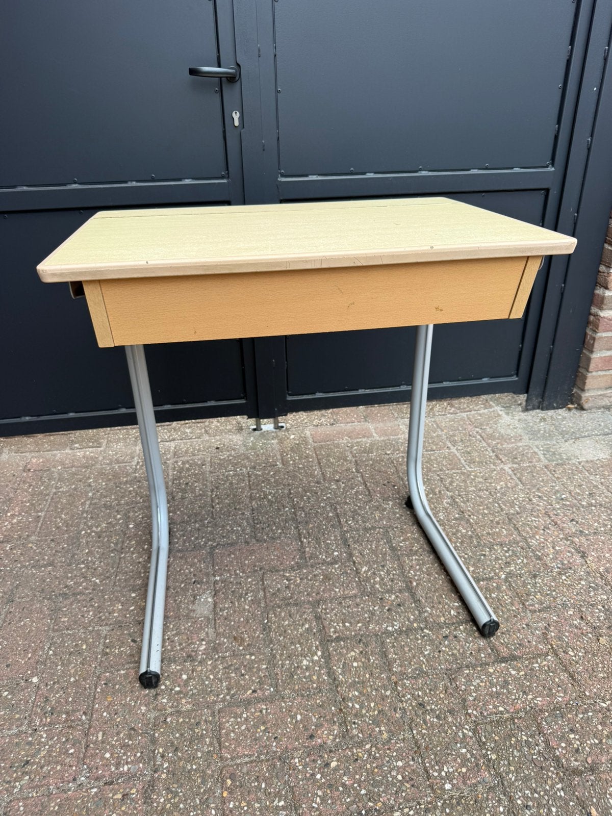 Vintage Schoolbureau met opbergruimte, Opbergruimte, Schoolbureau, Ophalen of Verzenden, Zo goed als nieuw