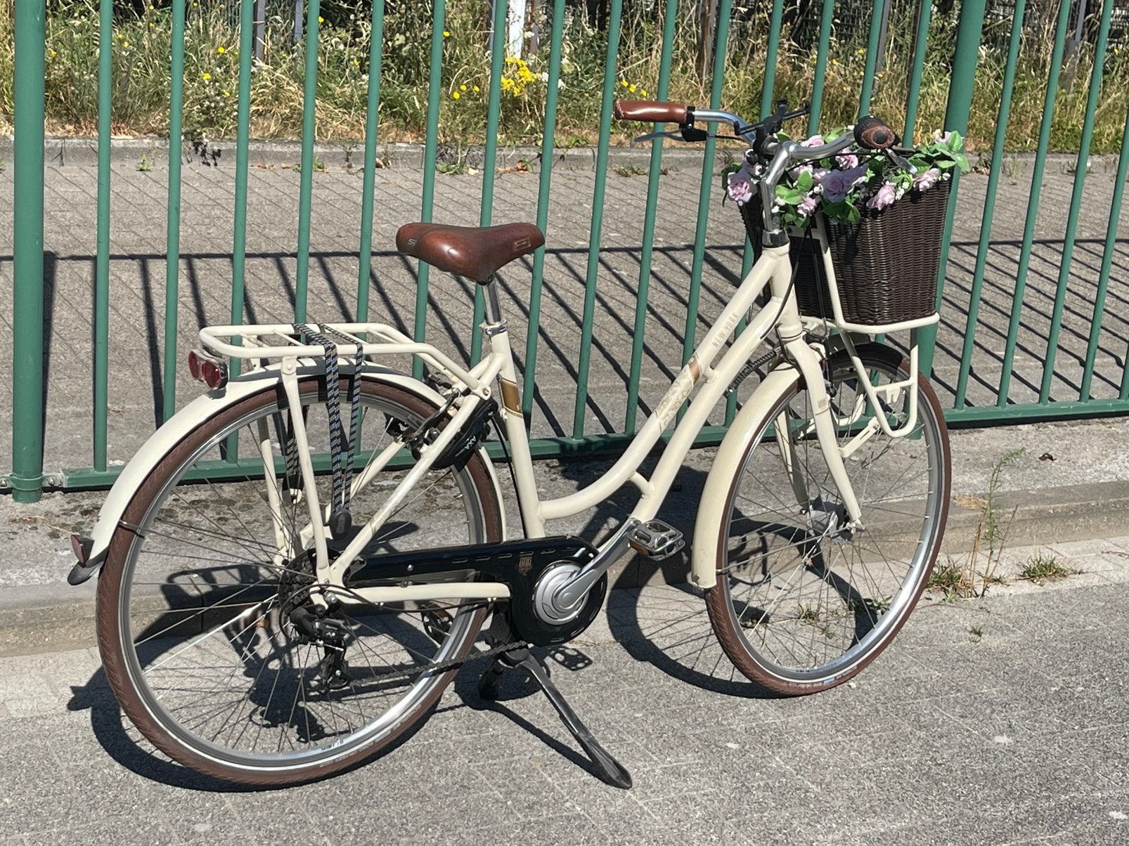 Retro damensfiets met mand, Fietsen en Brommers, Ophalen, Zo goed als nieuw