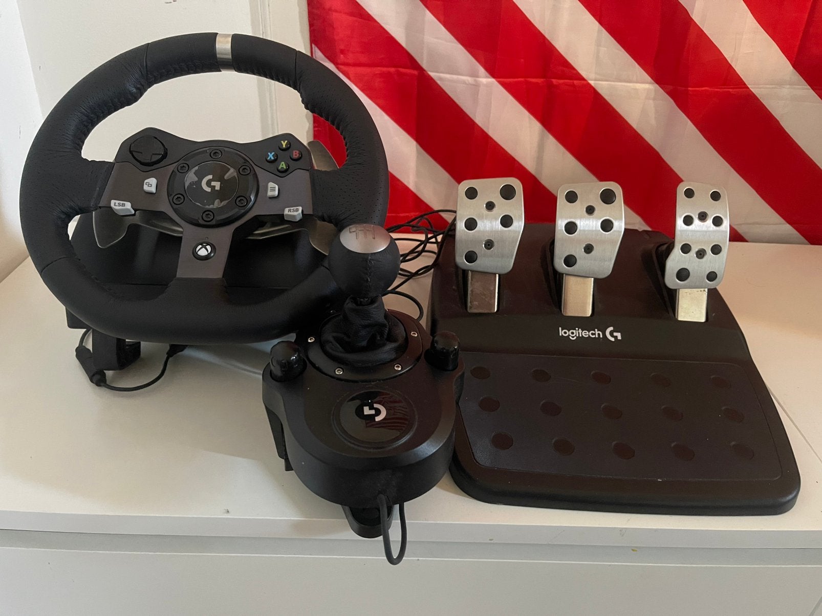 Logitech G920 + levier de vitesse – État comme neuf, Consoles de jeu & Jeux vidéo, Consoles de jeu | Sony Consoles | Accessoires