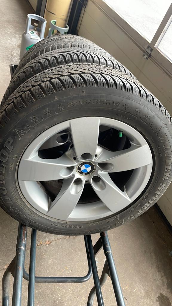 Bmw wielen 16 inch met winterbanden, Auto-onderdelen, Banden en Velgen, Ophalen, 16 inch, Winterbanden