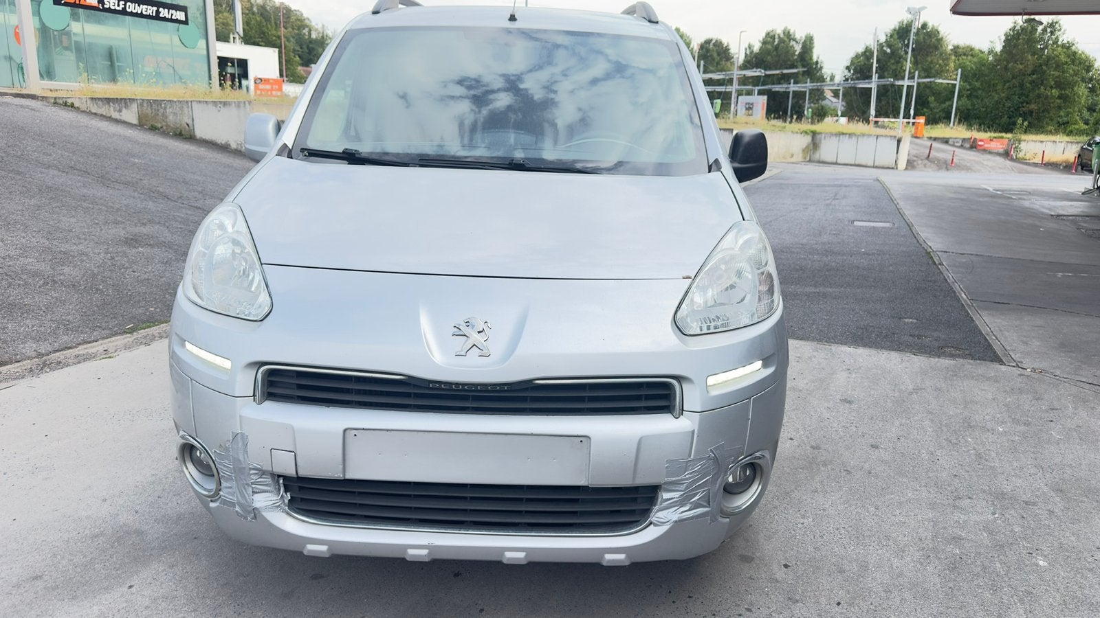 Peugeot Partner 1.6HDi* 2015*230.000km* A/C* 5P, Autos, Entreprise, MPV ou Monospace, Euro 5, Argent ou Gris