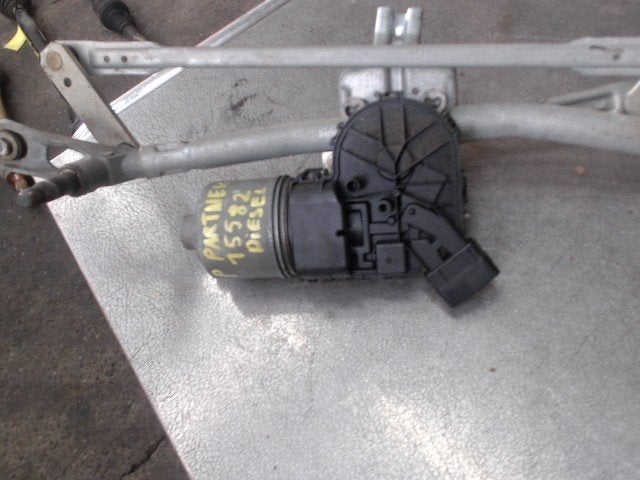Moteur essuie glace avant Peugeot Partner 2008-2012 LP/15582, Enlèvement, Utilisé, Peugeot