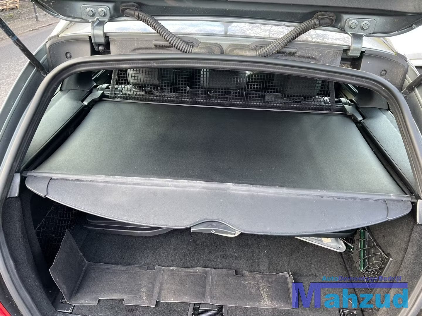 MERCEDES C S204 Hoedenplank rolhoes 2008-2013, Auto-onderdelen, Gebruikt, Mercedes-Benz AG, Mercedes-Benz, Mercedesstrasse 120
70372  Stuttgart, DE