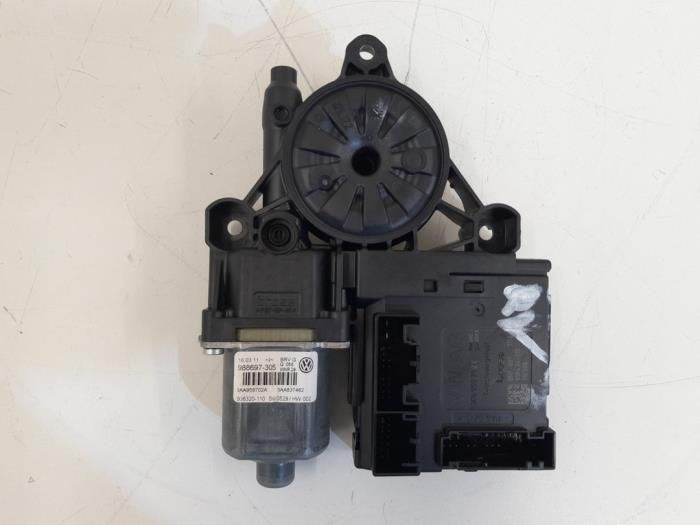 Moteur de vitre portière d'un Volkswagen Passat, Volkswagen, -, 3 mois de garantie, Utilisé