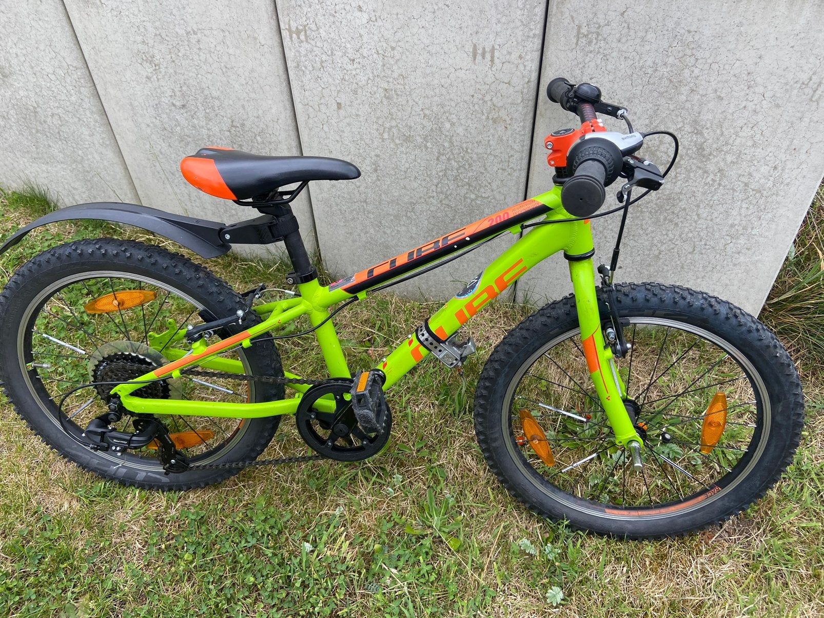 Mooie jongens cube fiets 20 inch, Fietsen en Brommers, Ophalen