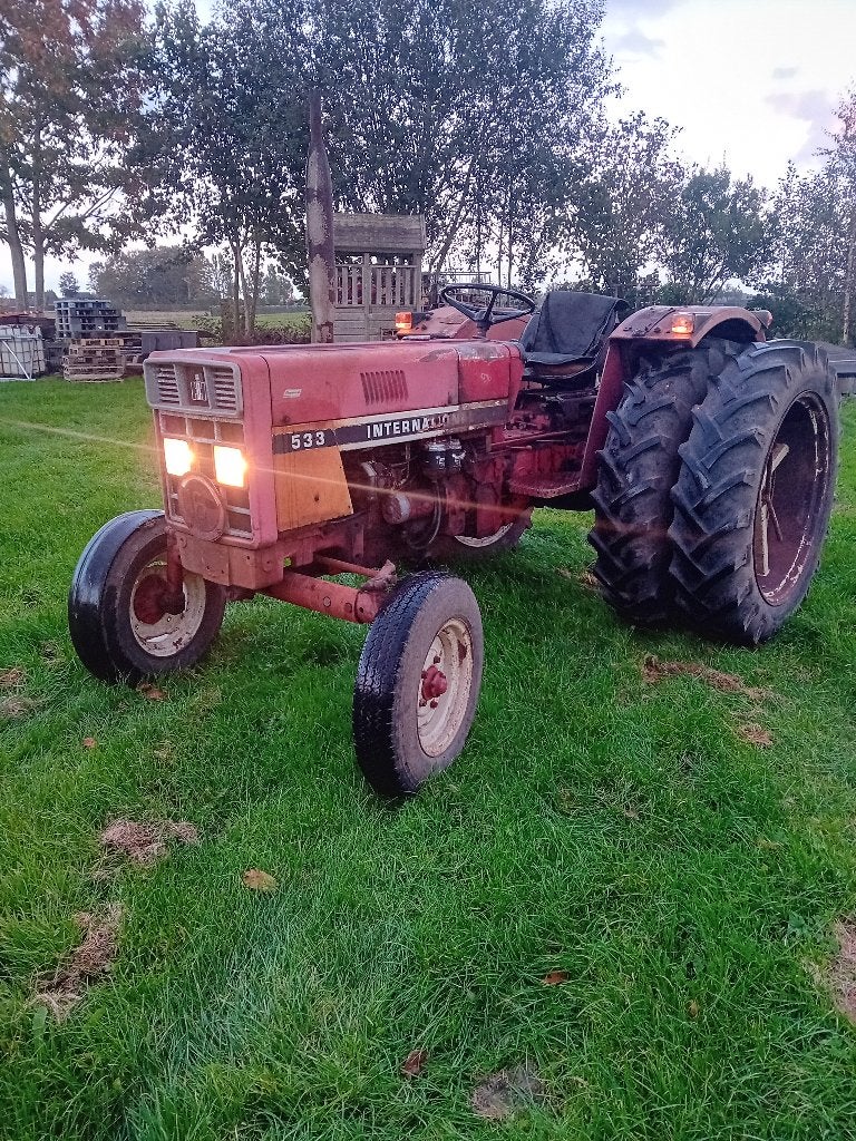 International tractor 533 ihc mc cormick 33 serie, Ophalen, Gebruikt, 2500 tot 5000, Case IH