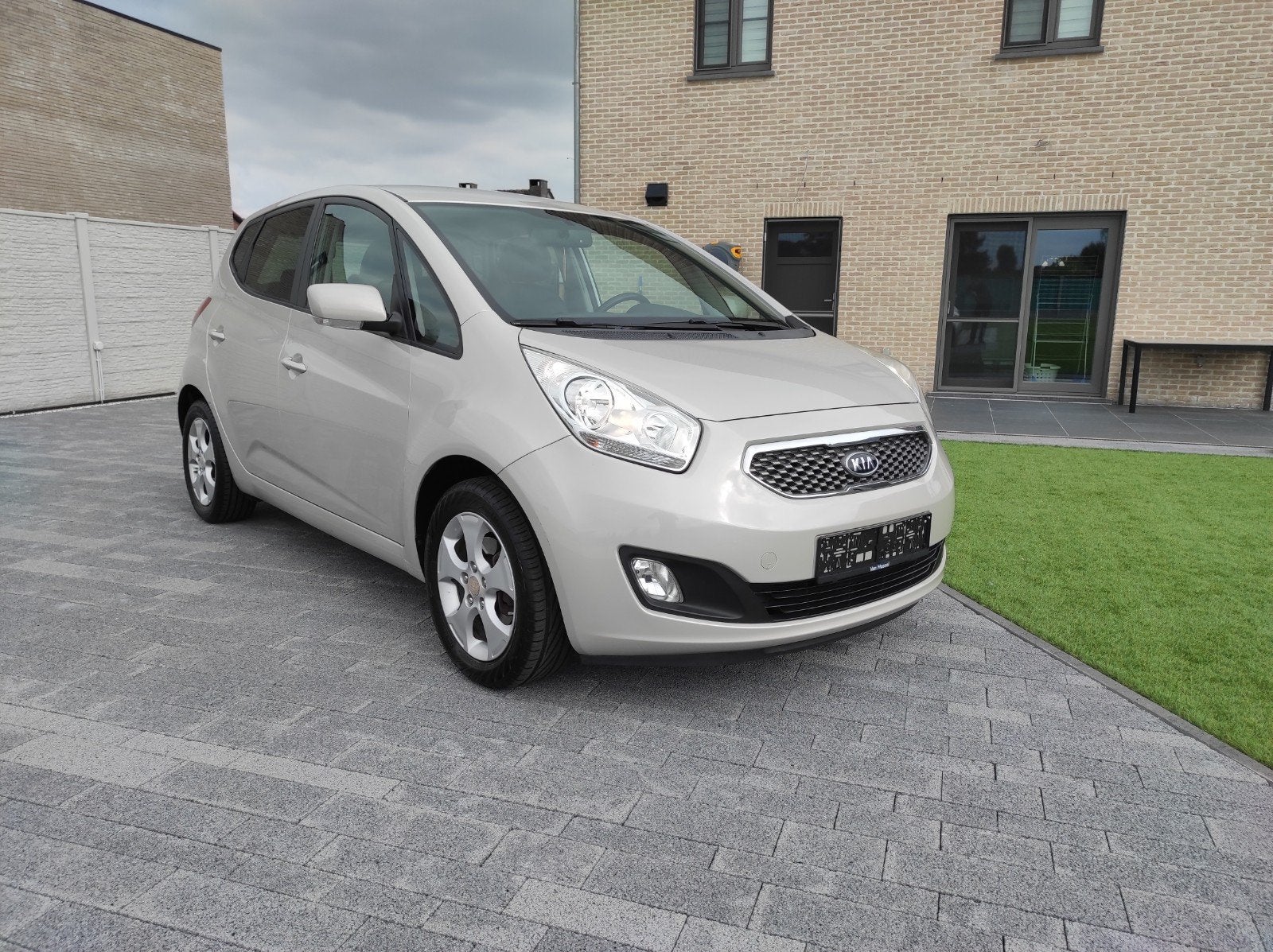 Kia Venga* Essence* 2010 *5 euros* 89 000 km, Autos, Euro 5, Achat, 5 portes, 5 places