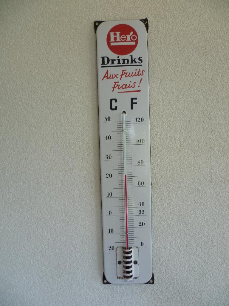 EMAILLE THERMOMÈTRE «HERO DRINKS FRUITS FRAIS»1963, Collections, Marques & Objets publicitaires, Utilisé, Panneau publicitaire
