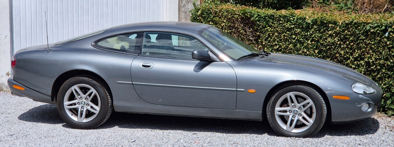 jaguar XK8 4.2benz boite auto V8 full PRÊT À IMMA 7999€, Auto's, Jaguar, 219 kW, 4200 cc, Leder, 5 zetels