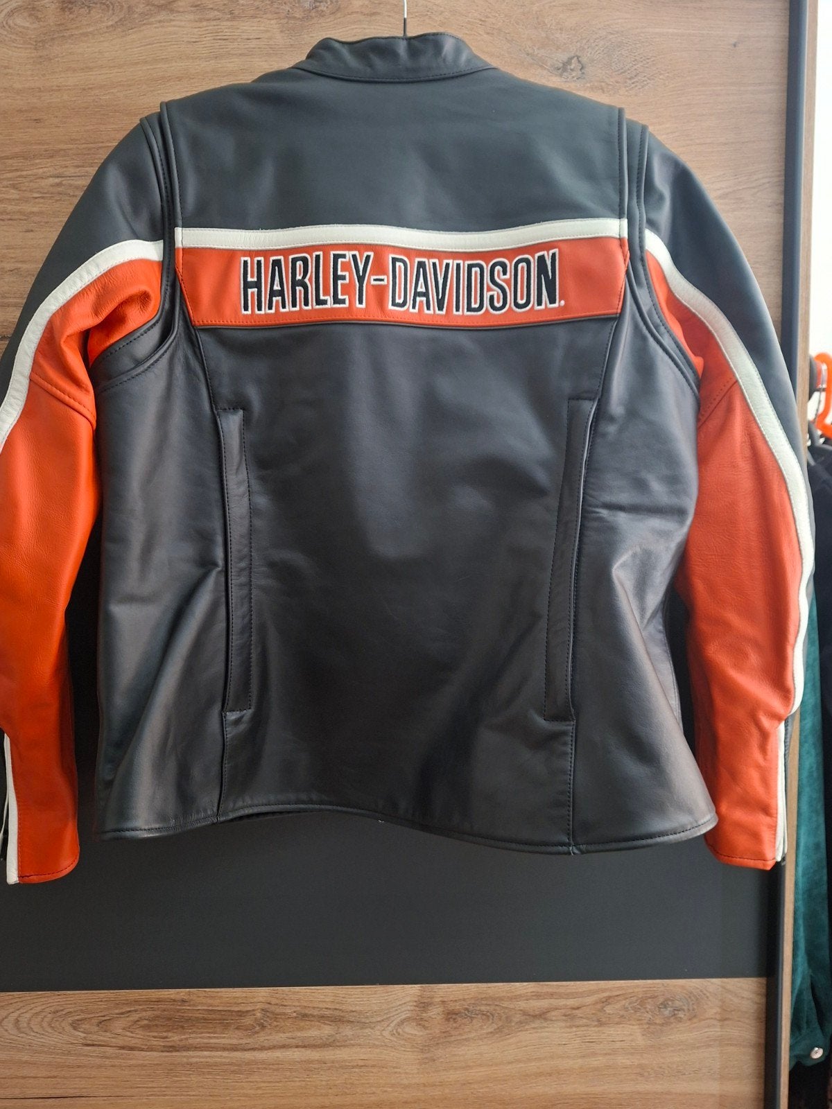 Dames Harley D 2026 motorvest, Motos, Vêtements | Vêtements de moto, Harley-Davidson, Femmes, Manteau | cuir, Enlèvement