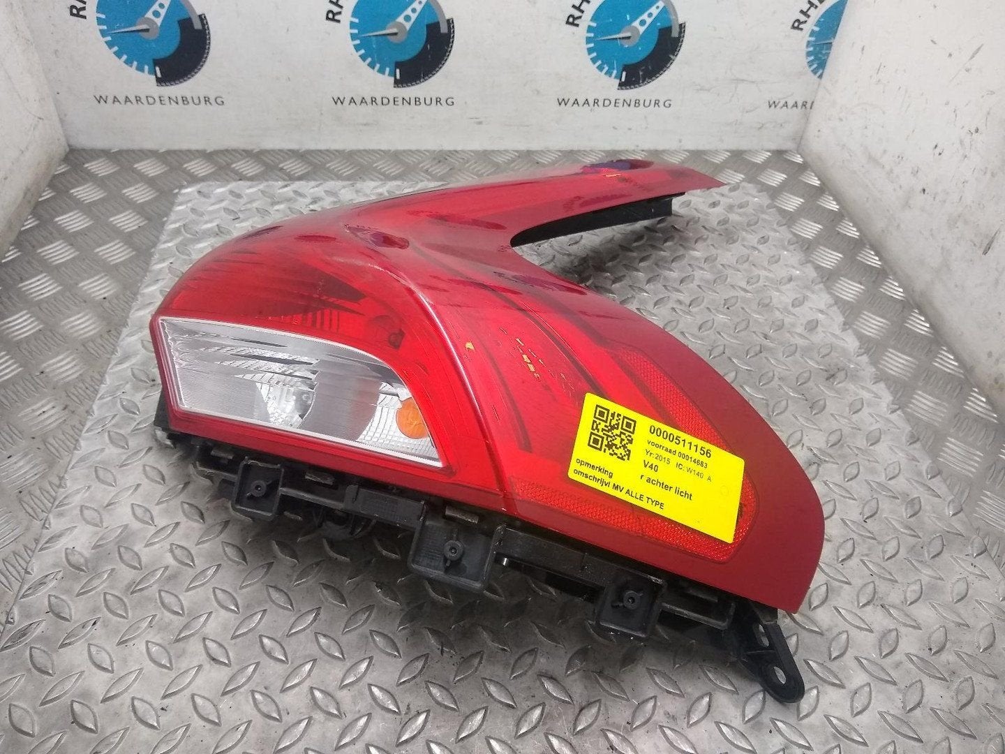 VOLVO V40 ACHTERLICHT R 2015, Ophalen of Verzenden, Gebruikt, ARN erkend