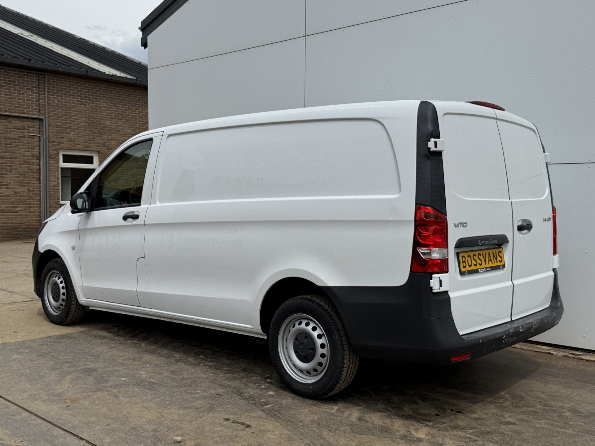 Mercedes-Benz Vito 114 1.9 CDI Automaat L2H1 Climate Control, Auto's, Bestelwagens en Lichte vracht, 4 deurs, Zwart, 4 cilinders