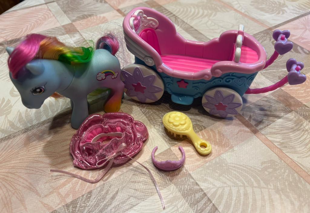 My Little Pony,koets,cape,kroontje,borsteltje., Enlèvement ou Envoi, Utilisé