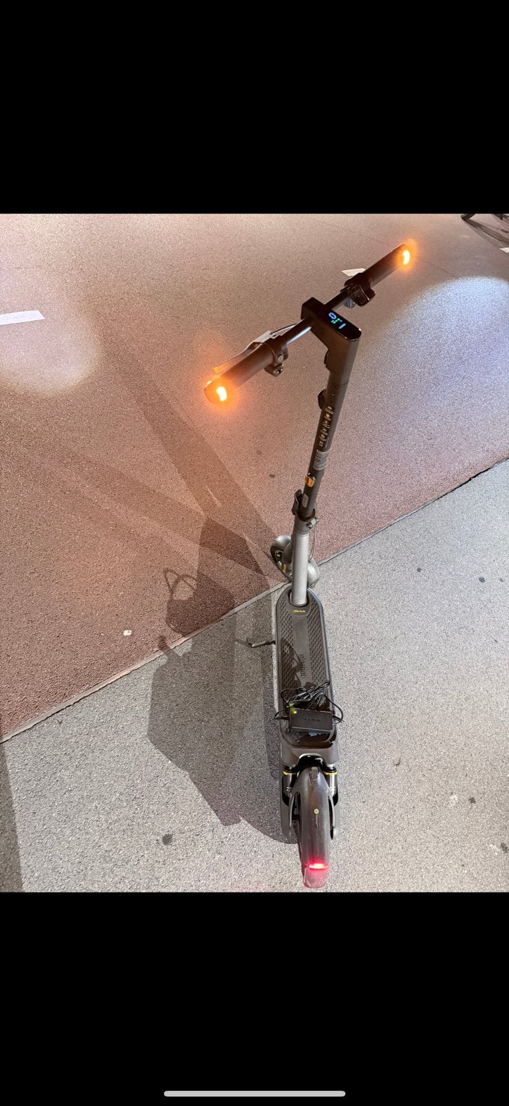 Ninebot Max G2 — 1500 km seulement !, Vélos & Vélomoteurs, Enlèvement, Comme neuf, Step électrique (E-scooter)