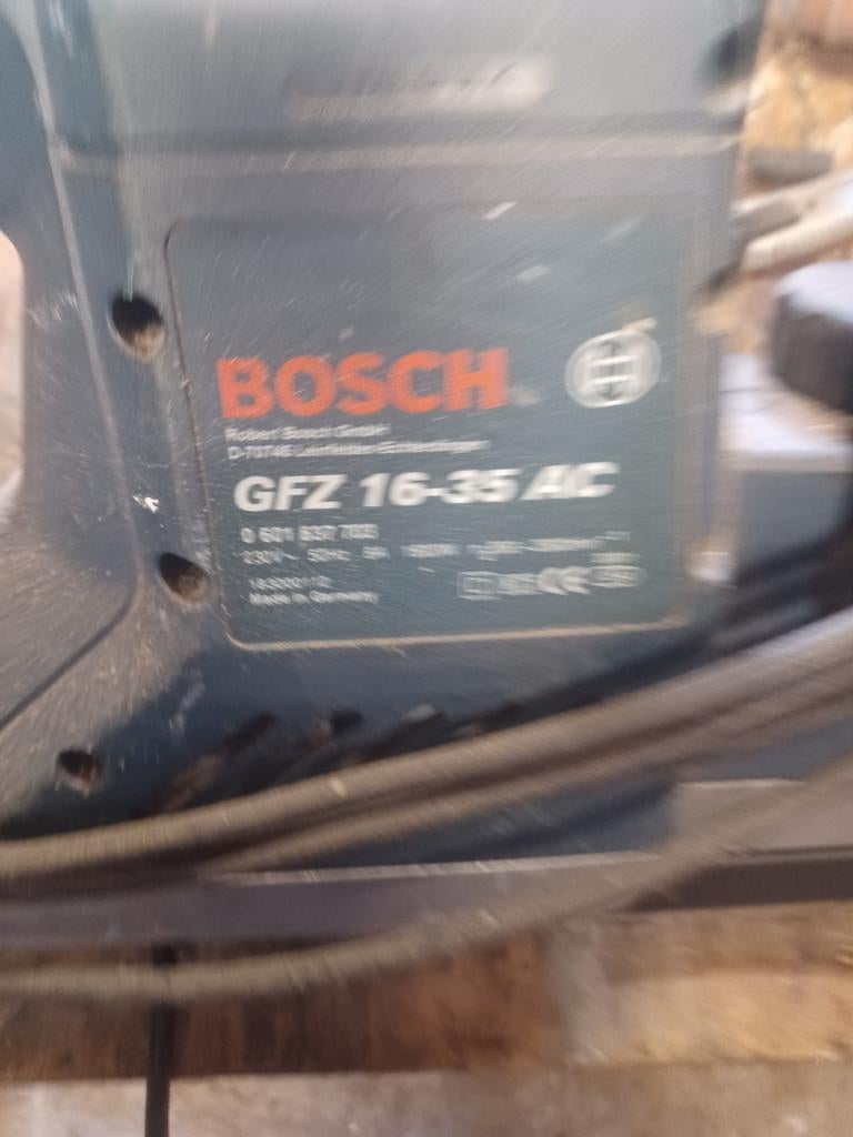 Alligator Bosch met hard metalen zaag, Ophalen