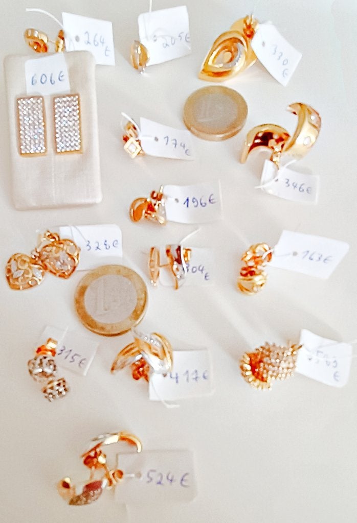 Boucles d'oreilles or jaune 18K + 1 ou des zircon(s), NEUVES, Enlèvement ou Envoi, Blanc, Or