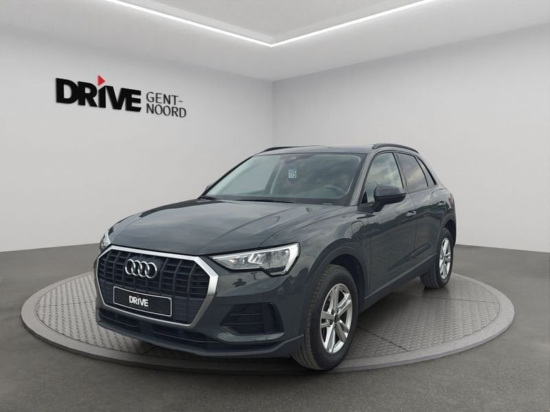 Audi Q3, 245 pk, Gebruikt, Zwart, 4 cilinders