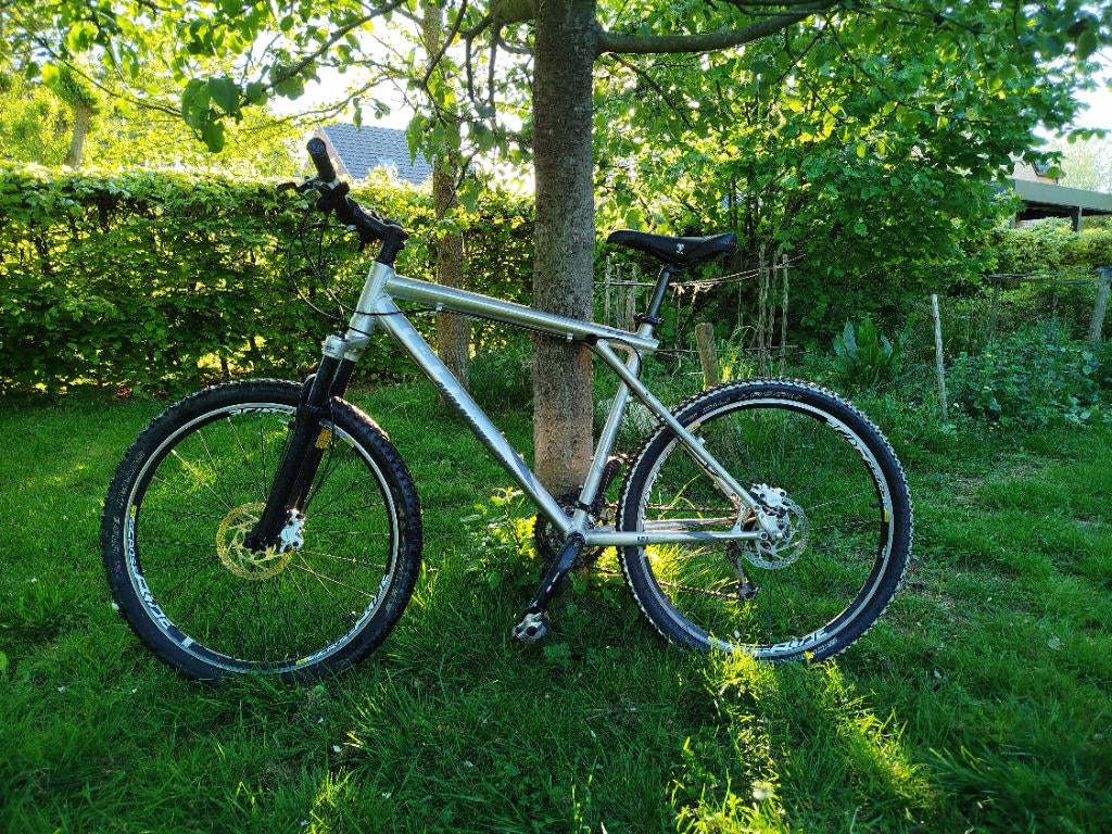 VTT GT Avalanche 1.0, Vélos & Vélomoteurs, Vélos | VTT & Mountainbikes, Utilisé, Hommes, Autres marques, VTT semi-rigide, Frein à disque