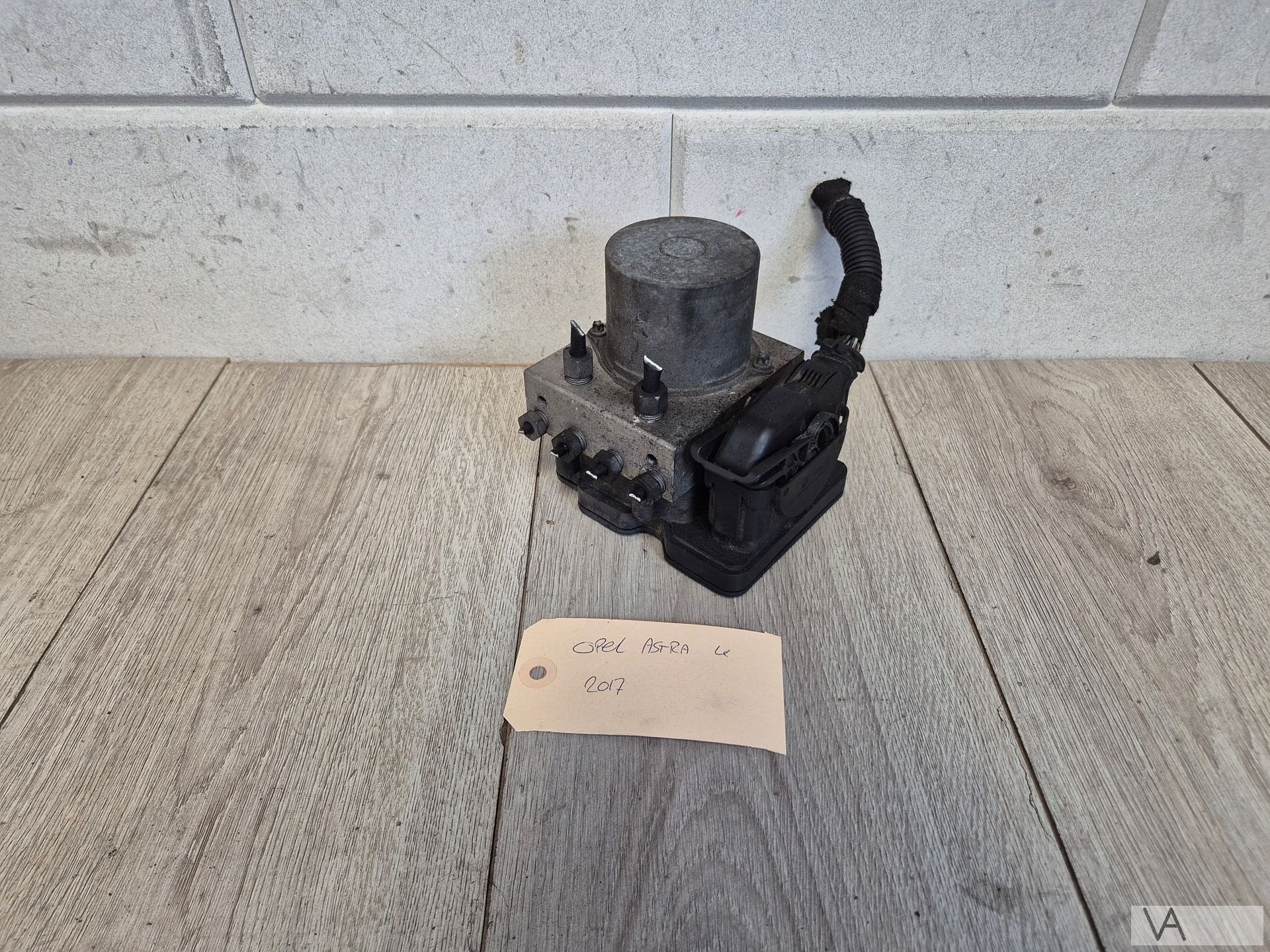ABS pomp van een Opel Astra K 2015 - 2021 39054664 a62 €40, Auto-onderdelen, Gebruikt, -, -, Opel