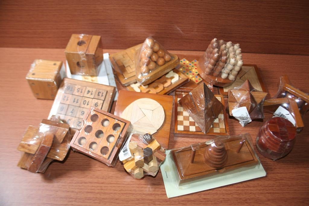 Groot lot verschillende houten café puzzels, Ophalen