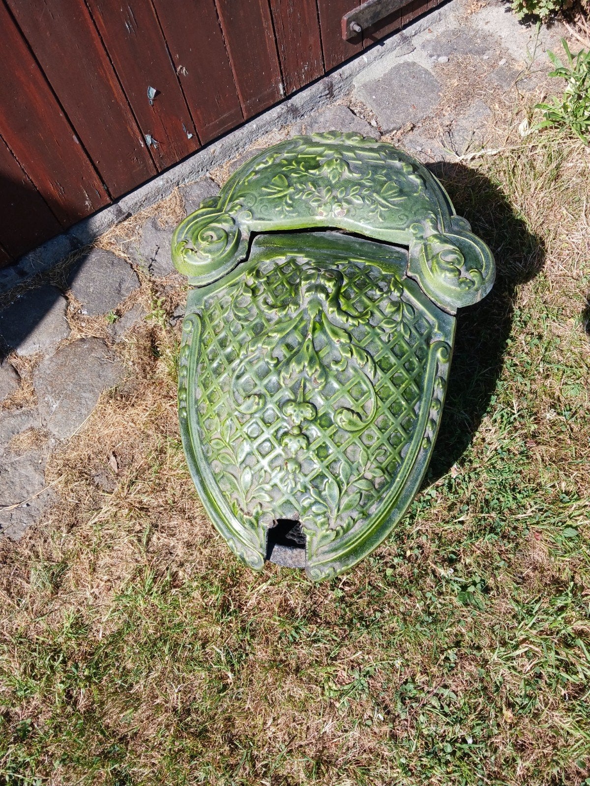 Bac à charbon ancien en fonte, Enlèvement, Vert