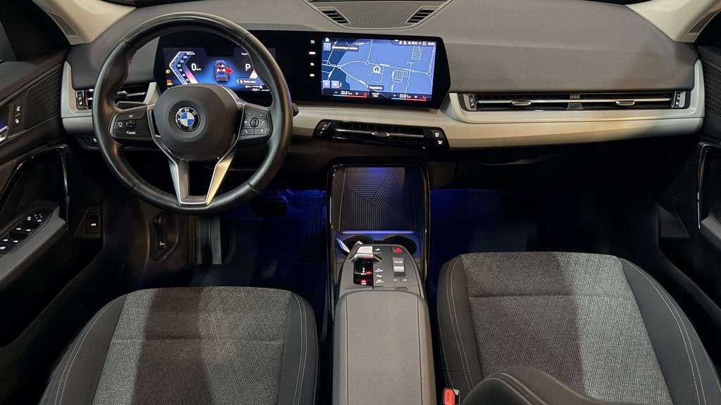BMW X1 sDrive18i Automaat Benzine Navi LED Garantie 2023, Autos, BMW, Achat, Entreprise, Carnet d'entretien, 5 portes