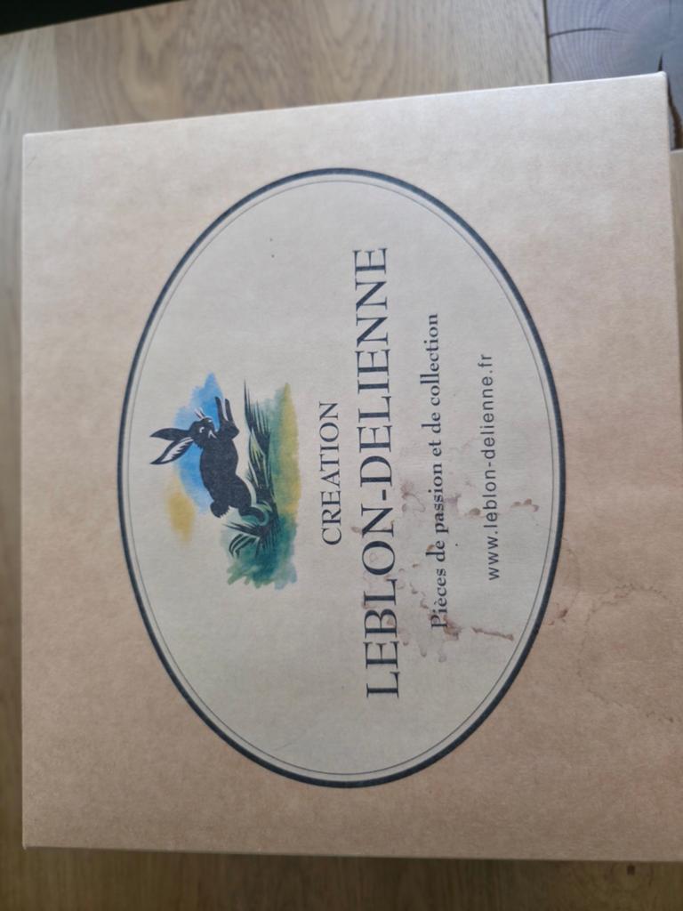 Te koop. Bieden vanaf €250. Met certificaat en box., Ophalen