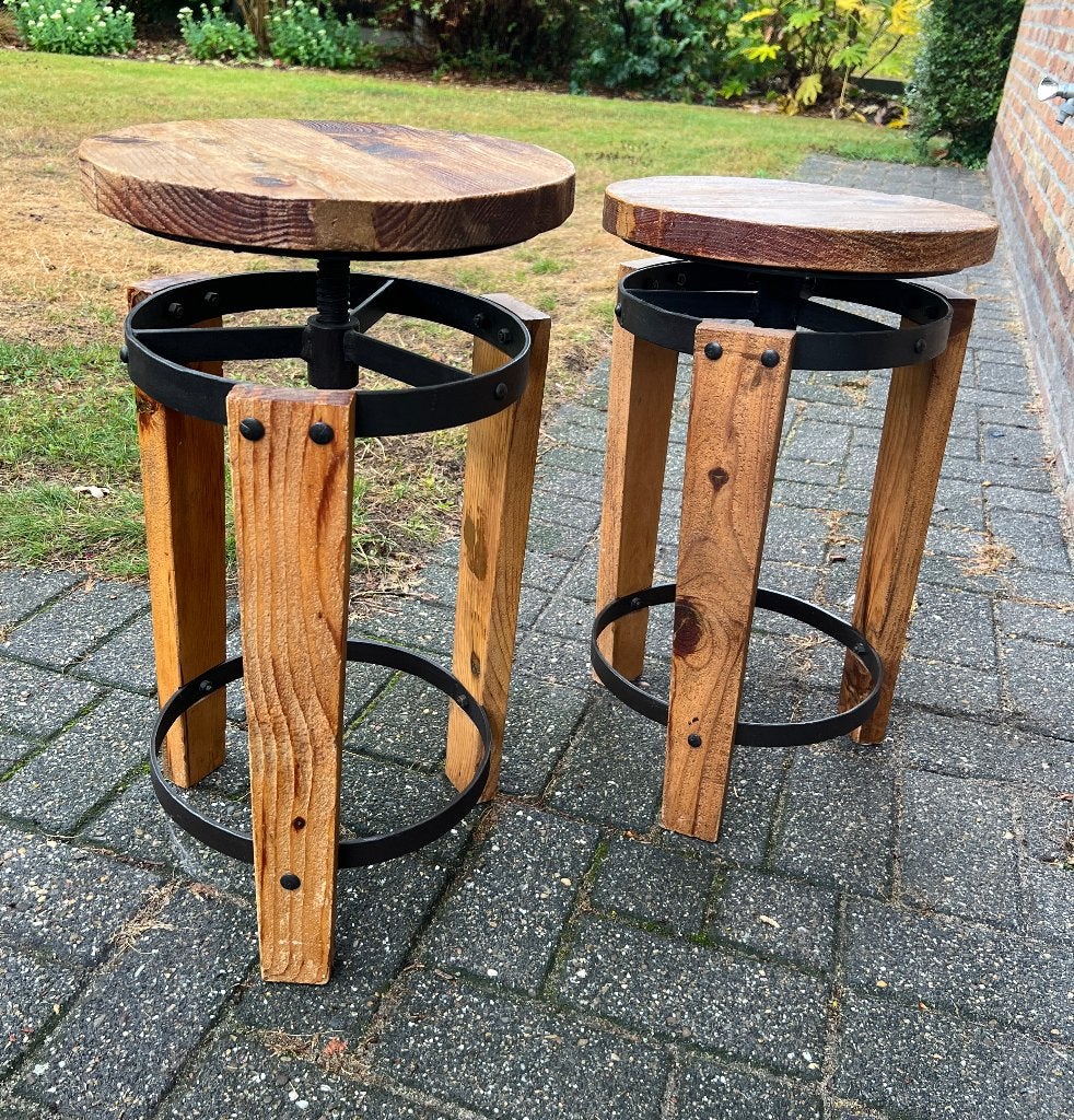 Set van 2 industriële barkrukken - verstelbaar, 2 tabourets, Réglable en hauteur, Comme neuf, Enlèvement