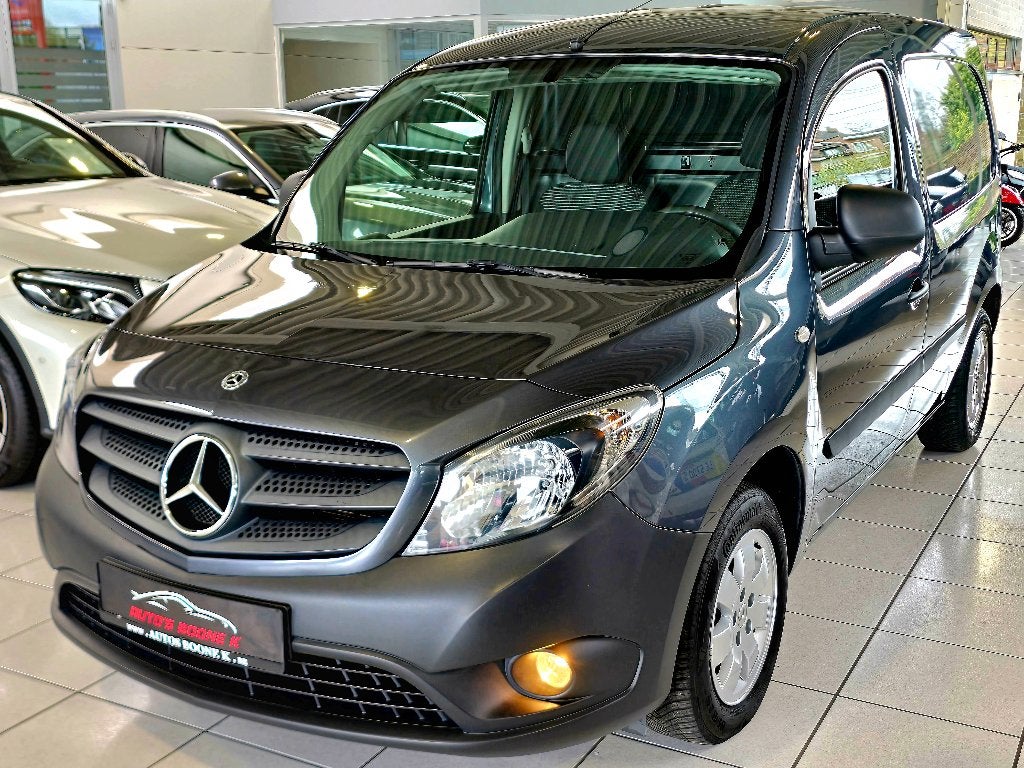 Mercedes-Benz Citan / Met kasten / Navigatie / Airco / Euro6, Auto's, Voorwielaandrijving, Stof, Euro 6, 4 cilinders