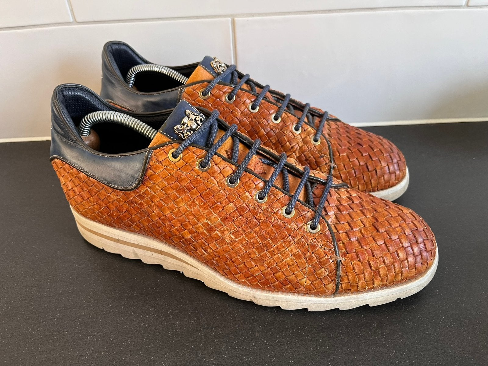Harris sneakers maat 9 / 43, Vêtements | Hommes, Enlèvement ou Envoi, Comme neuf, Brun, Baskets