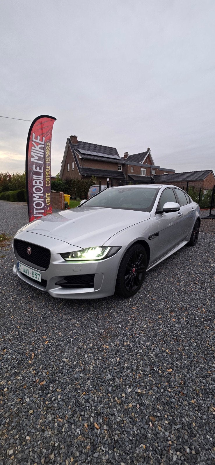 jaguar xe Full R 2015 boite automatique, Auto's, https://public.car-pass.be/vhr/f2ce4c49-36ab-4ce6-b81e-763b8ec90021, Bedrijf