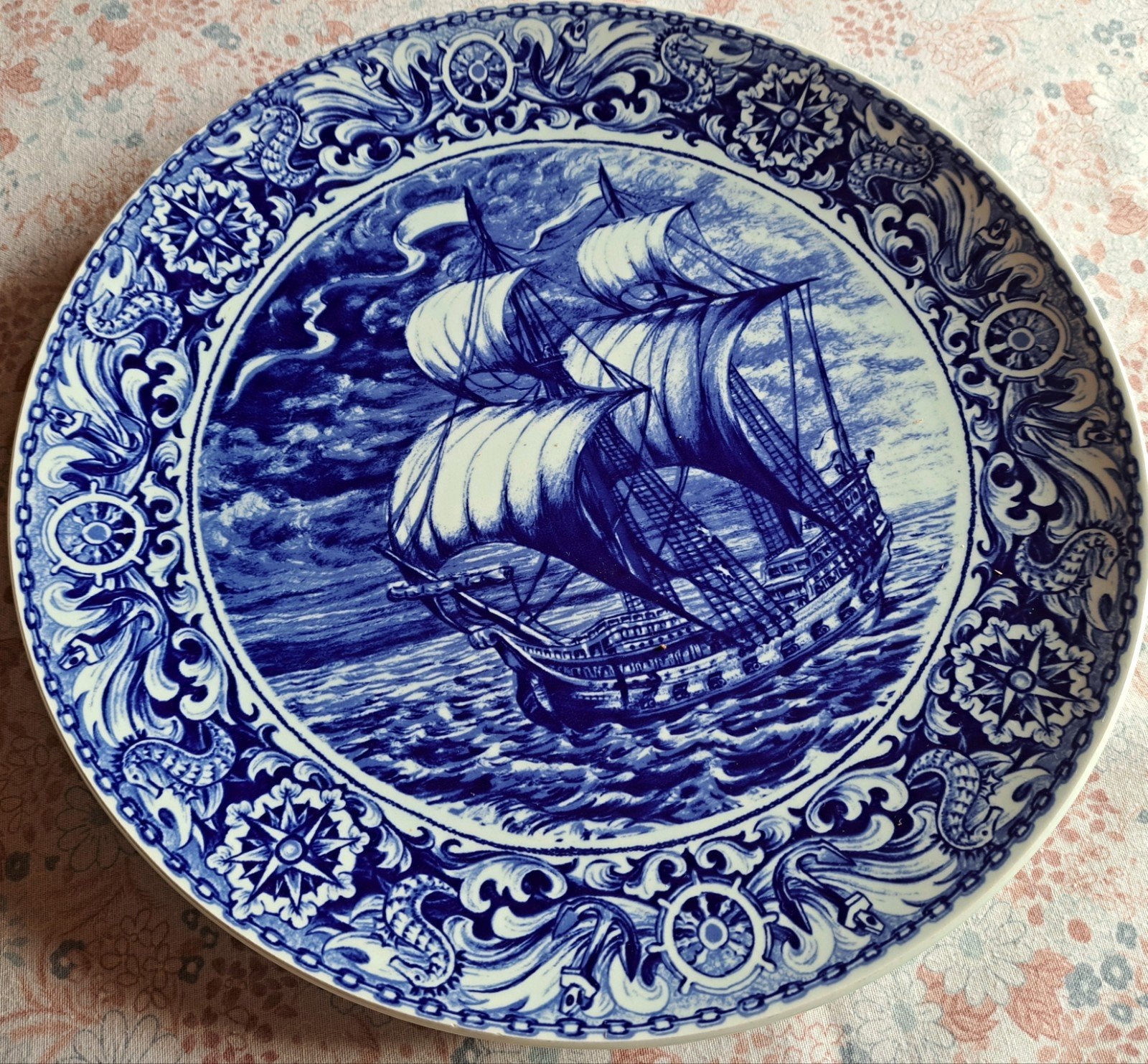 Belle assiette vintage de Delft - Boch Frères La Louvière, Enlèvement ou Envoi