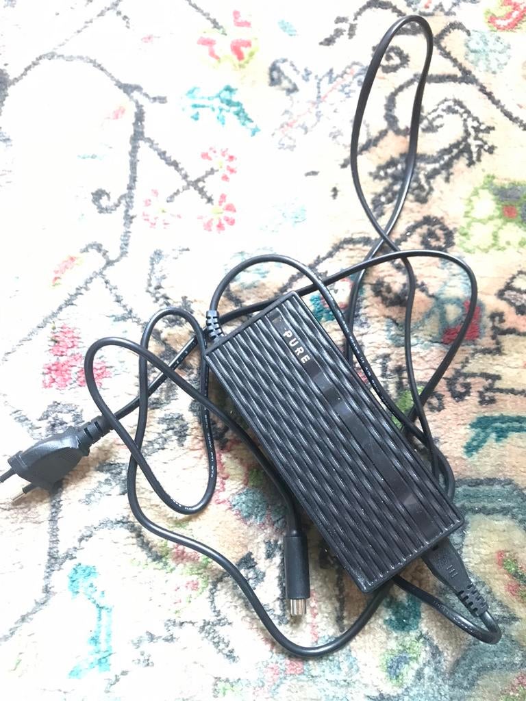 Chargeur trottinette (PURE), Comme neuf
