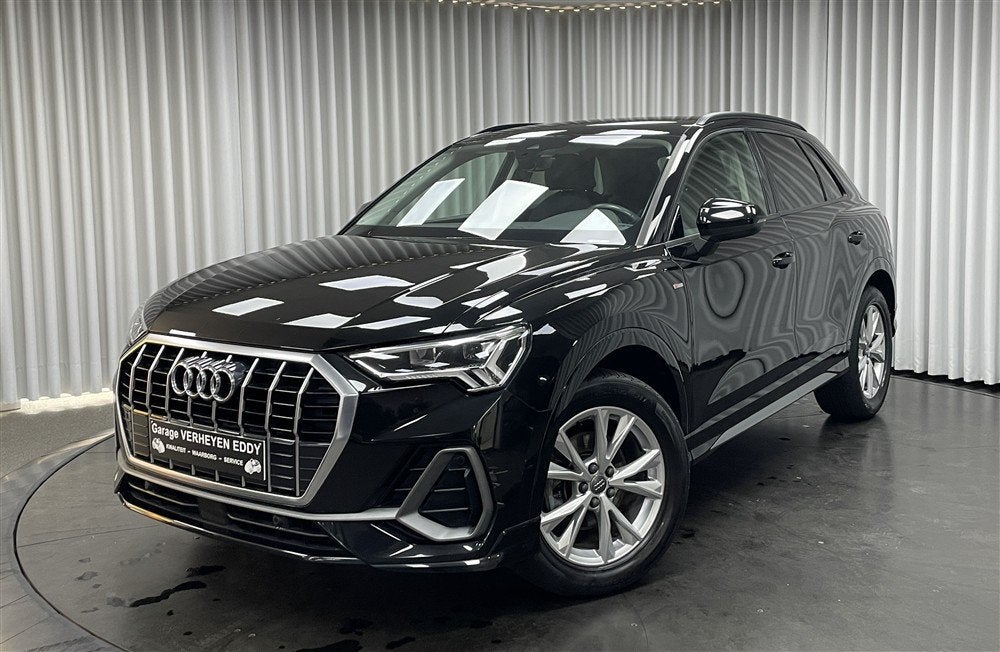 Audi Q3 35 TFSi S-Line (bj 2020, automaat), Auto's, Zwart, Leder, Bedrijf, 5 zetels
