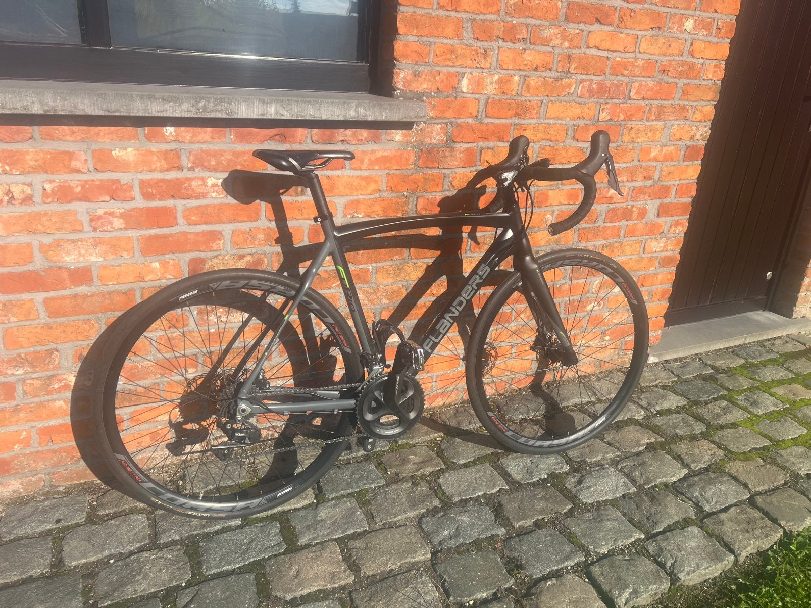 Tapis de vélo Flanders Race noir., Enlèvement ou Envoi, Comme neuf
