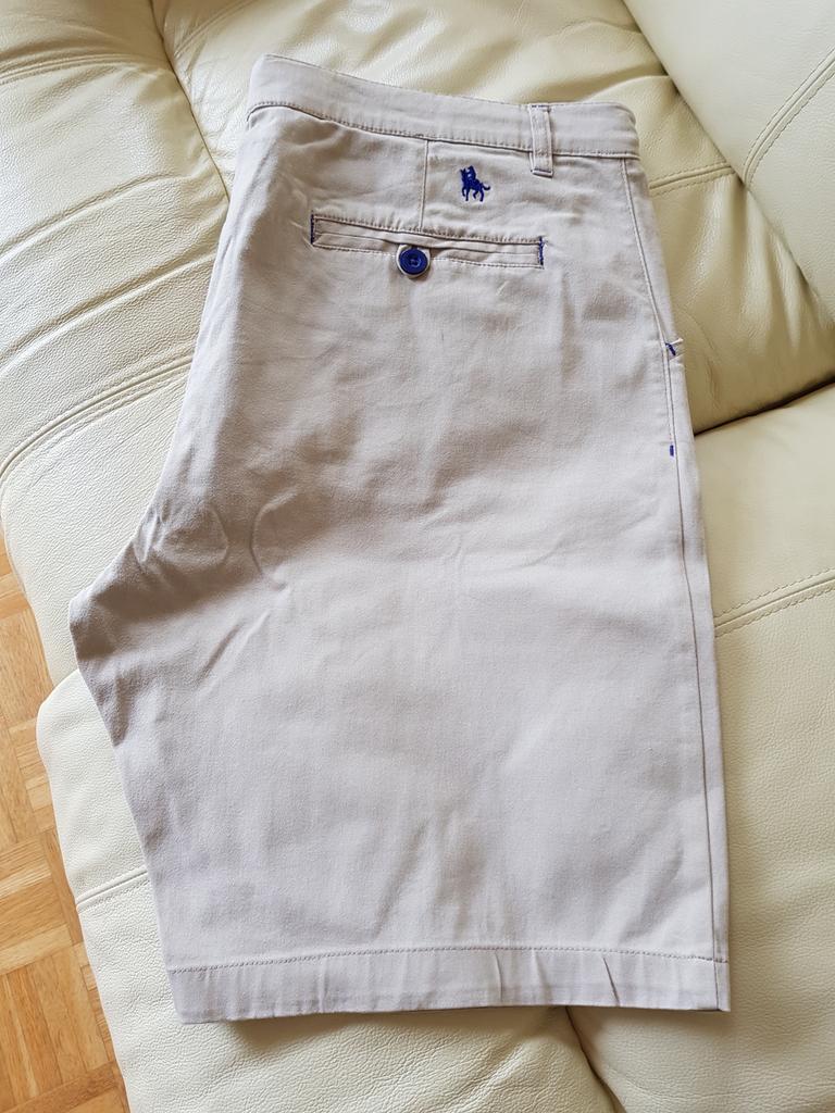 Korte broek, heren, maat 52, beige, goede staat, Kleding | Heren, Broeken en Pantalons, Ophalen, Zo goed als nieuw, Maat 52/54 (L)